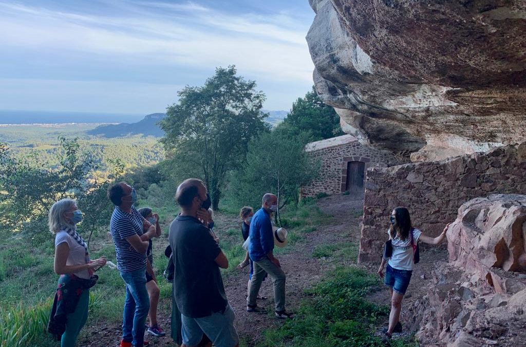 Els itineraris per descobrir l’entorn natural del Castell Monestir d’Escornalbou se seguiran realitzant a la tardor