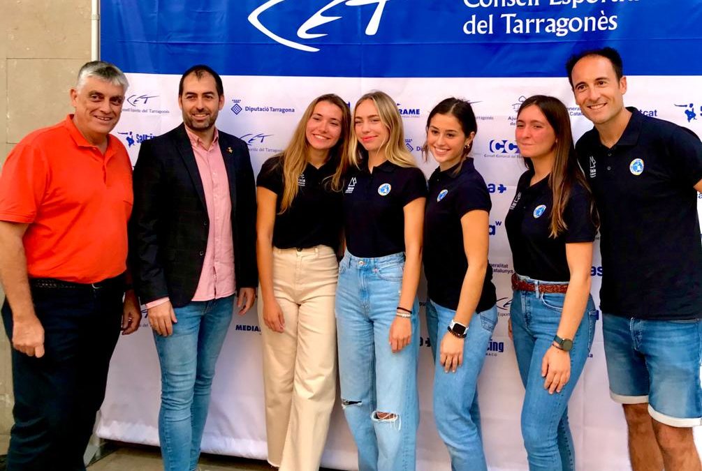 El Club Nàutic de Salou obté el guardó Auriga Fuscus al millor equip femení en vela lleugera
