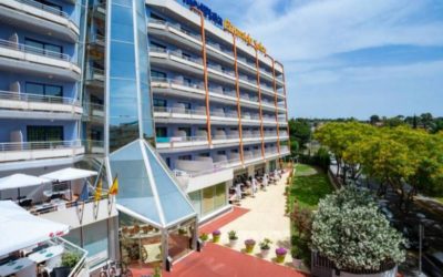 PortAventura compra el hotel Pirámide Salou