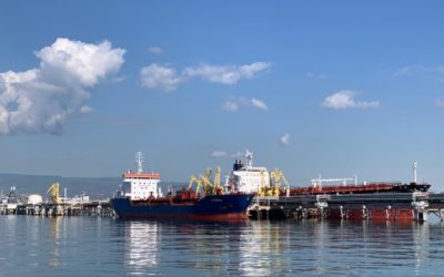 La bajada de petrolíferos lastra los tráficos del Port, que pierde en el acumulado anual un 6%