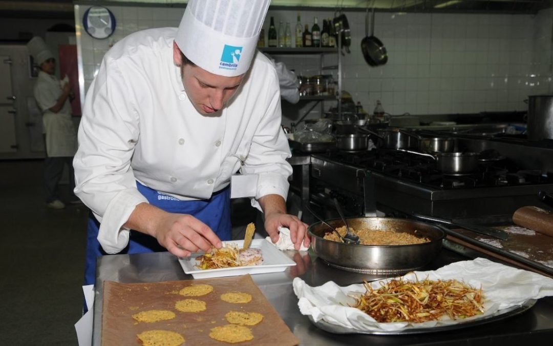 Vuit semifinalistes competiran divendres al concurs de cuina de la galera de Cambrils