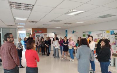 Quinze joves polonesos visiten Reus per conèixer més sobre la creació i el creixement d’empreses emergents en el sector de la joventut