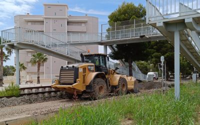 El Grupo Vivanco avanza en el desmantelamiento de la antigua línea férrea de Vandellòs