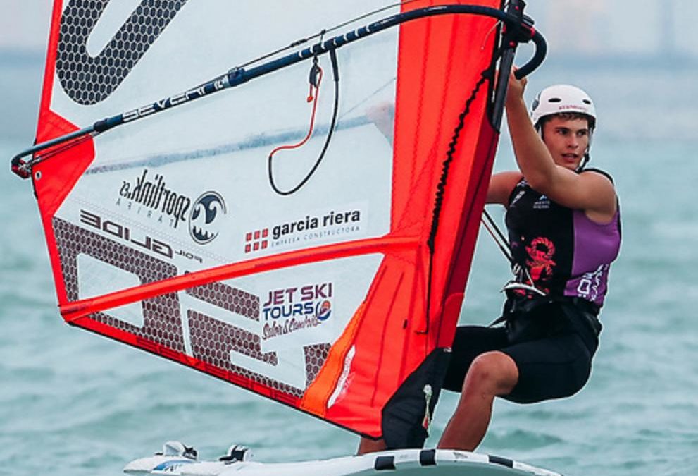 Sandro Portune, del CN Salou, entre els millors del món en la classe olímpica d’IQFoil