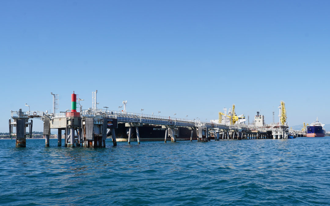 Los graneles líquidos impulsan al Port hacia un crecimiento del 47,6 % en octubre