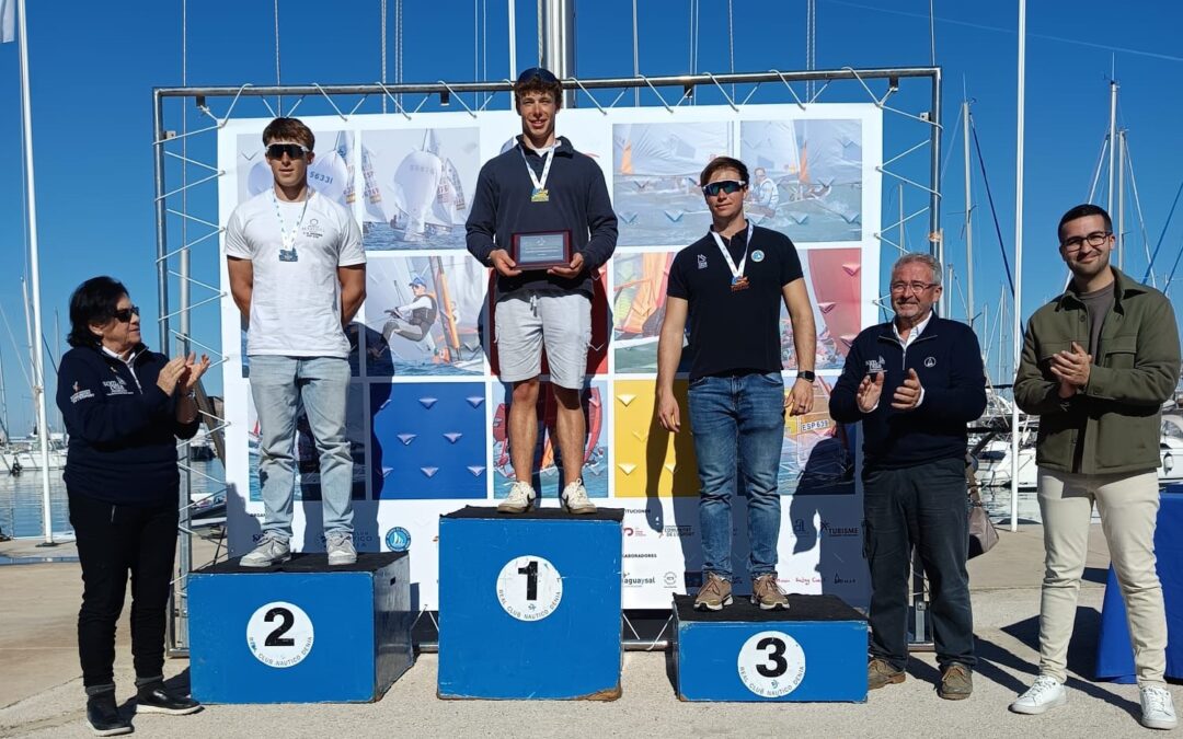 El regatista del CN Salou, Guillem Segú, obté la medalla de bronze al Campionat d’Espanya Absolut d’IQFoil
