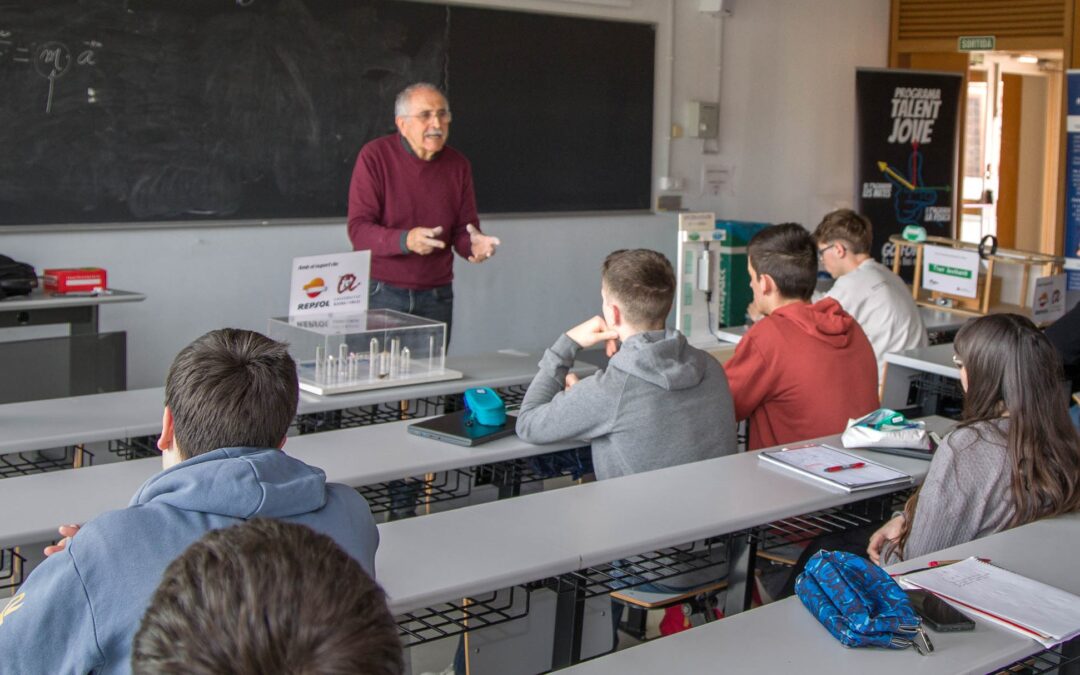 La URV y Repsol renuevan su colaboración para impulsar las vocaciones STEM entre los jóvenes de Tarragona
